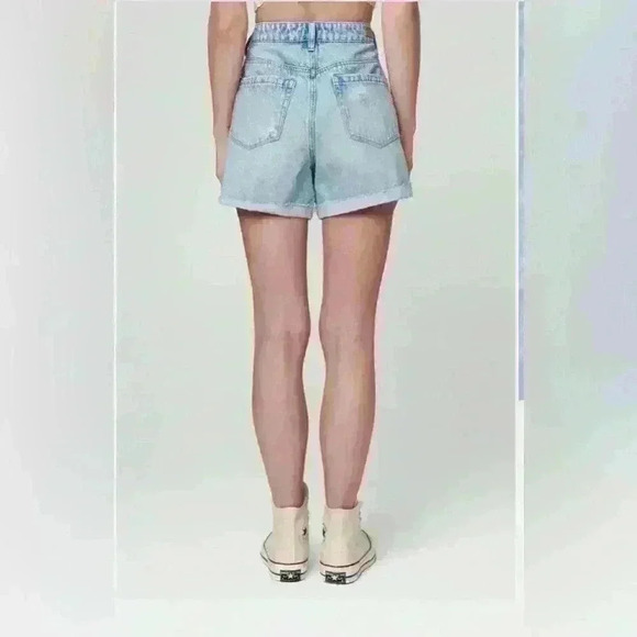 NEW Blank NYC The Perry “Mom Short” in color Party Everyday Jean Shorts Size 29 - Picture 5 of 6